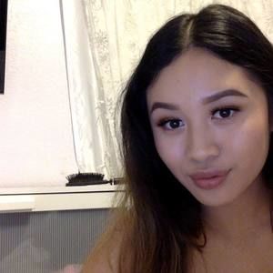 Meet your Posher, Iris